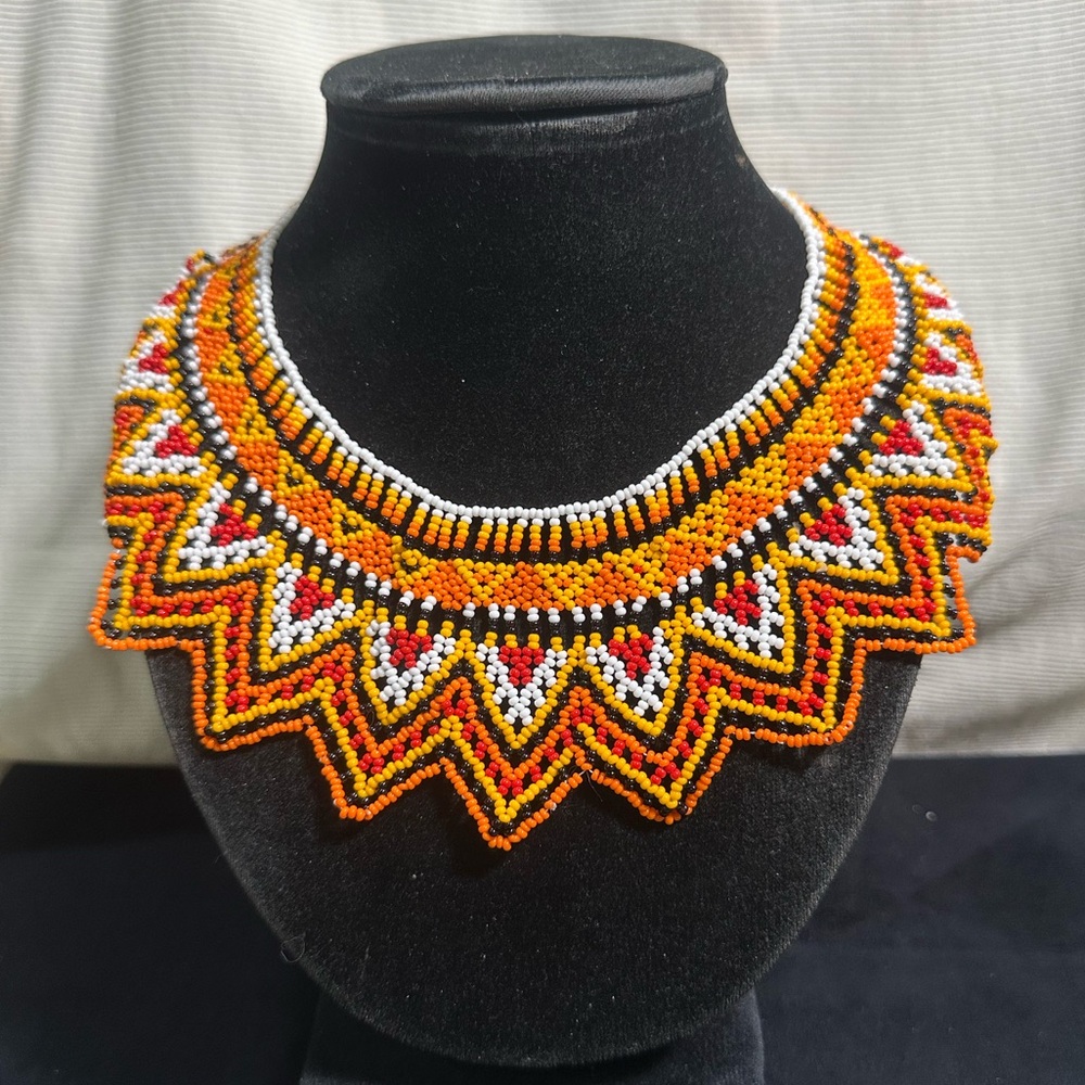 Vtg: Handmade Glass Seed Bead Vibrant Orange, Yellow, white Collar Necklace